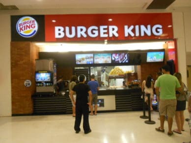 How much does Burger King pay its employees?