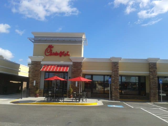 The answer to "how much does Chick-fil-A pay" varies from store to store.