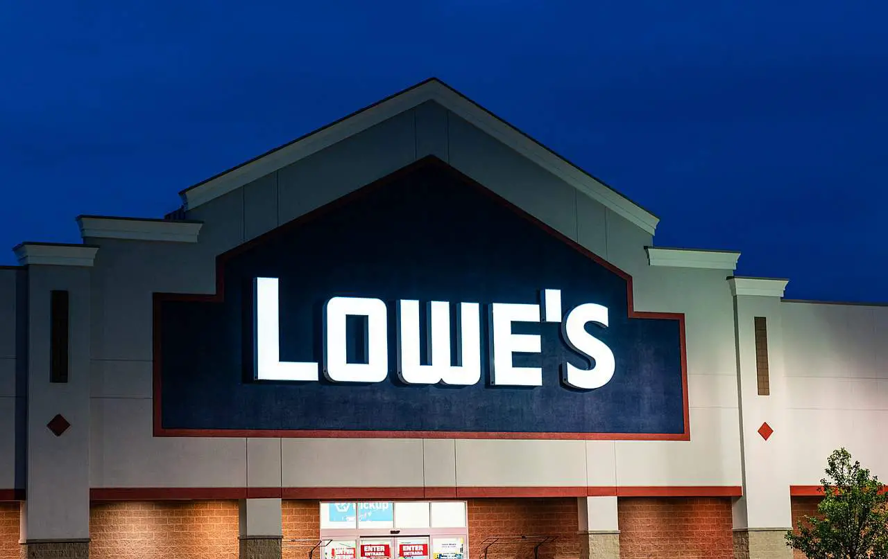 How Much Does Lowe's Pay? - DailyWorkhorse.com