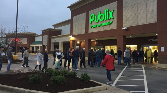 The answer to how much does Publix pay its employees is right here.