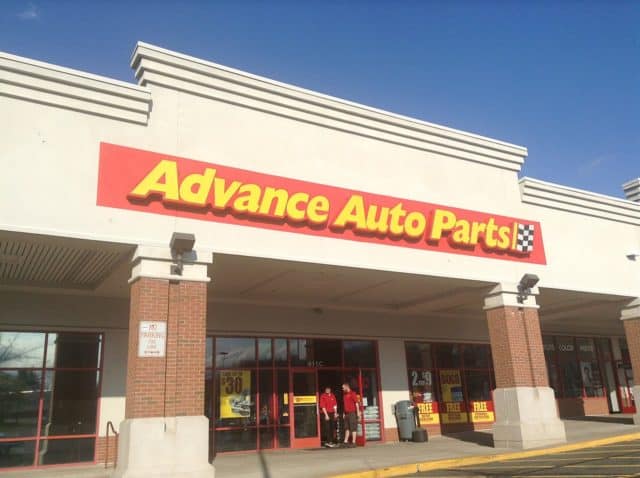 See the answer to, "How much does Advance Auto Parts pay?"