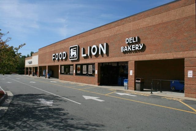 there are many Food Lion store careers as well as in distribution/warehouses and corporate offices..