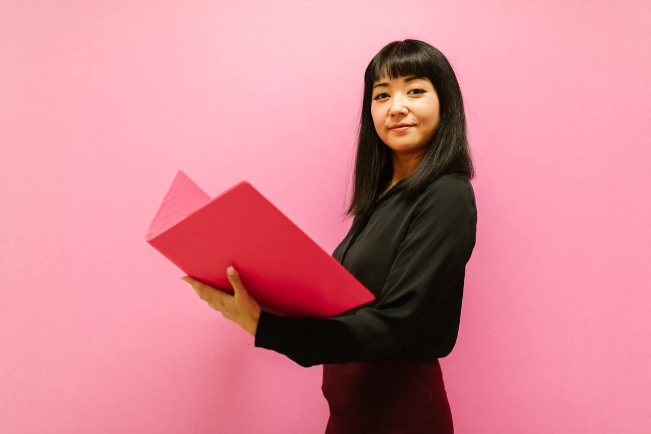 The Walgreens beauty consultant job description says this employee is responsible for a variety of duties aside from recommending beauty products. Photo by RODNAE Productions from Pexels.