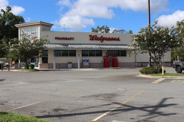 Take a look at these Walgreens job descriptions before applying so you can make a better decision on which job or career to apply for.