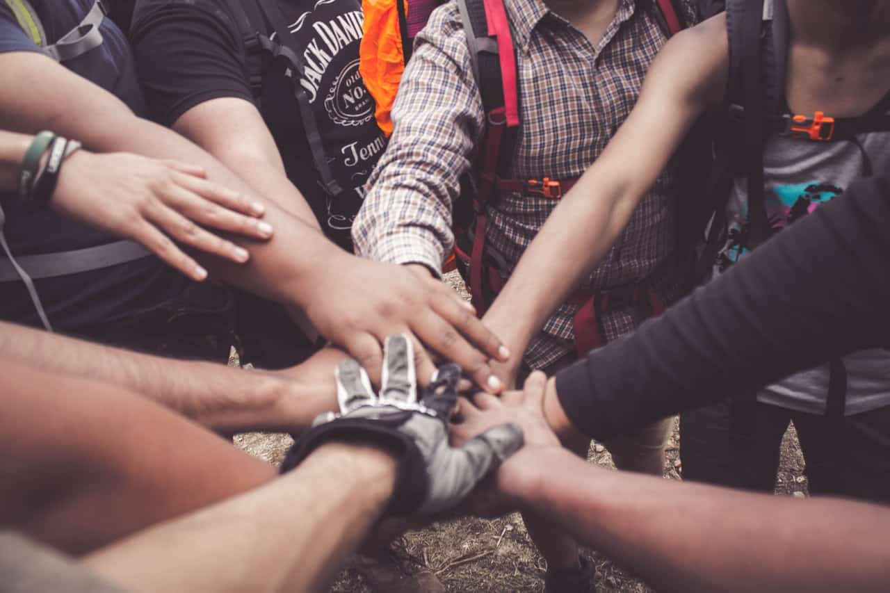 Burger King values begin with teamwork. Photo by Dio Hasbi Saniskoro from Pexels.