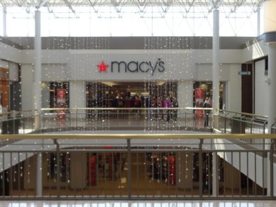 how much does Macy's pay?