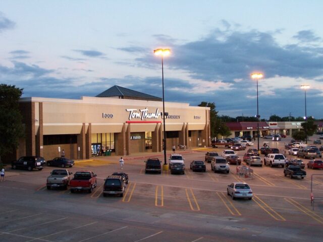 See this Tom Thumb job application guide and discover the type of job or career you can have with this company.