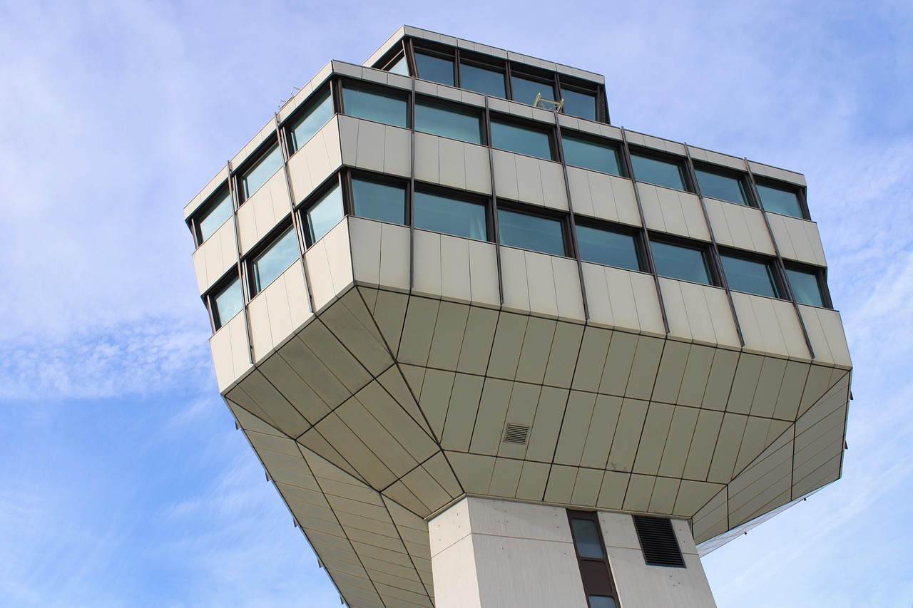 Associate dgree high-paying jobs are numerous and a great alternative to a four-year degree.